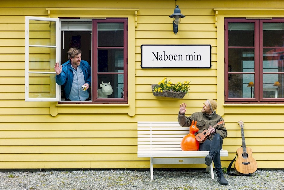 Naboen min med Timothy mistar seg sjølv - konsert og høgtlesing